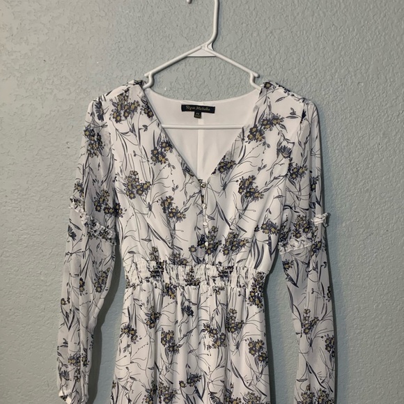 Long sleeve white maxi dress with floral print SIZE:PS - Picture 1 of 3